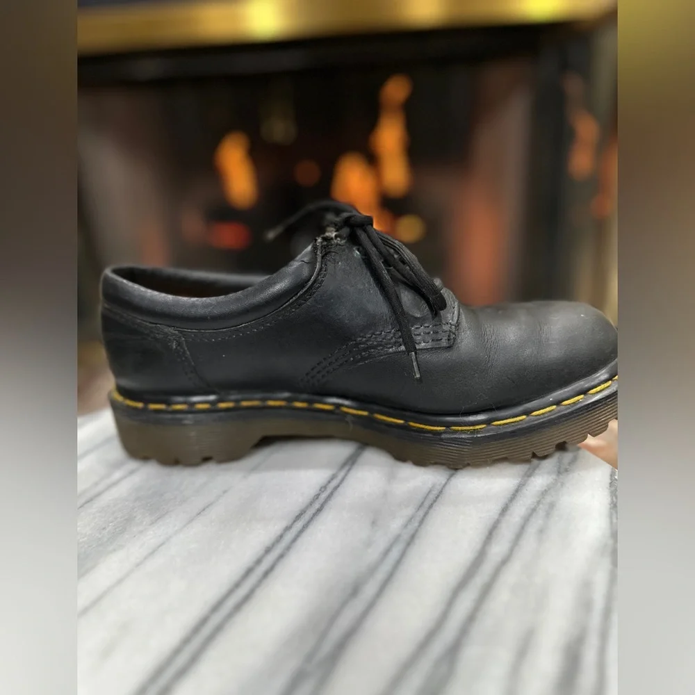 Dr. Martens 8053 Made in England Leather Oxford Shoes Men’s 9 / Women’s 10 Black
